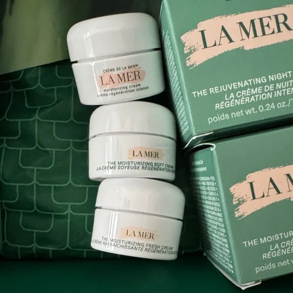La Mer Skincare holiday gift Collection - Picture 7 of 15